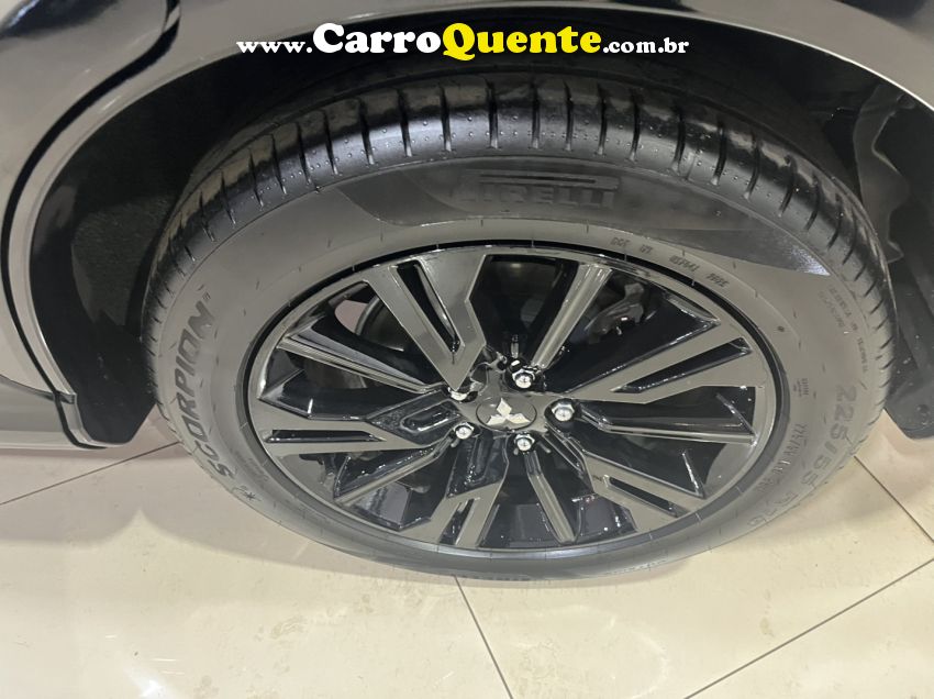 Mitsubishi ECLIPSE CROSS 1.5 MIVEC TURBO GASOLINA HPE BLACK CVT - Loja
