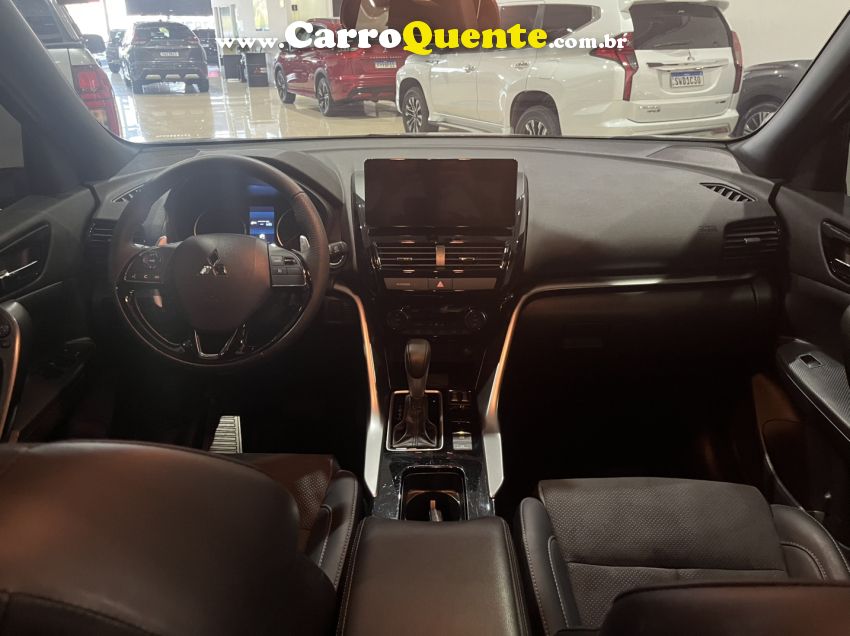 Mitsubishi ECLIPSE CROSS 1.5 MIVEC TURBO GASOLINA HPE BLACK CVT - Loja
