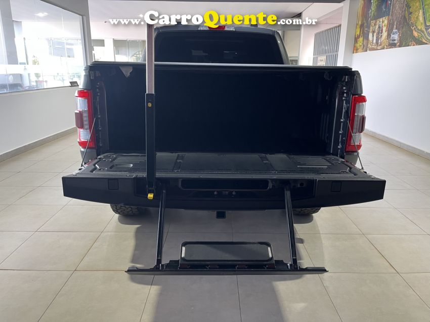 Ford F-150 5.0 V8 GASOLINA CD PLATINUM FX4 AUTOMÁTICO - Loja