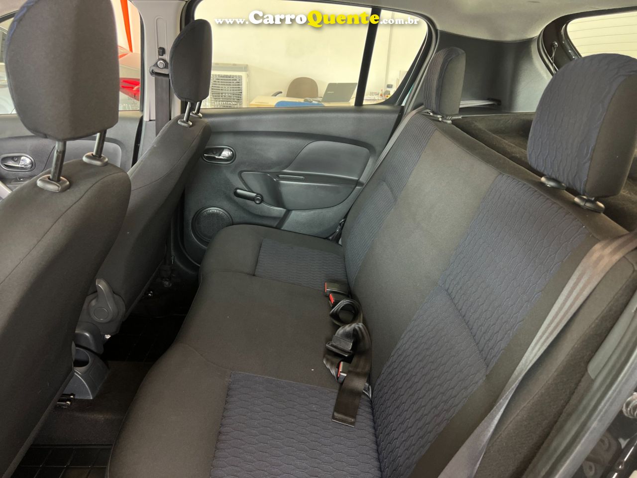 RENAULT SANDERO 1.0 EXPRESSION 16V 2017 - Loja