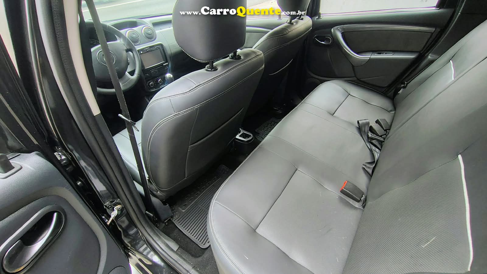 RENAULT DUSTER 1.6 DYNAMIQUE 4X2 16V 2015 - Loja