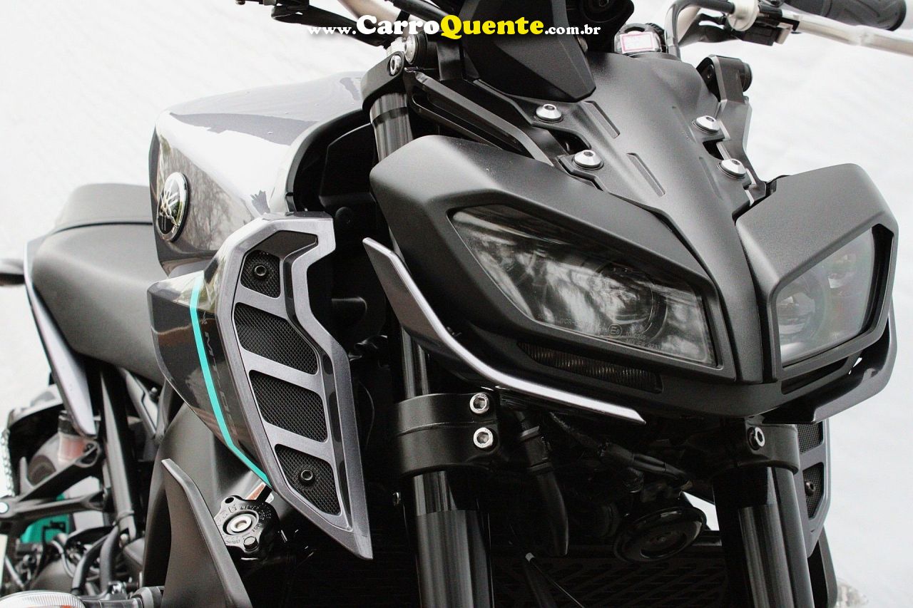 YAMAHA MT-09 2025 - Loja