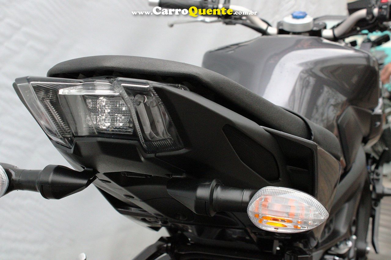 YAMAHA MT-09 2025 - Loja