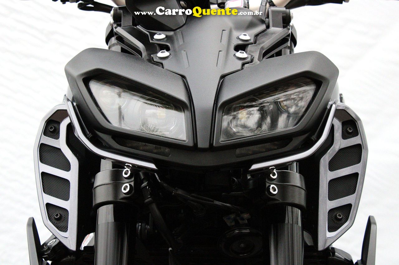YAMAHA MT-09 2025 - Loja