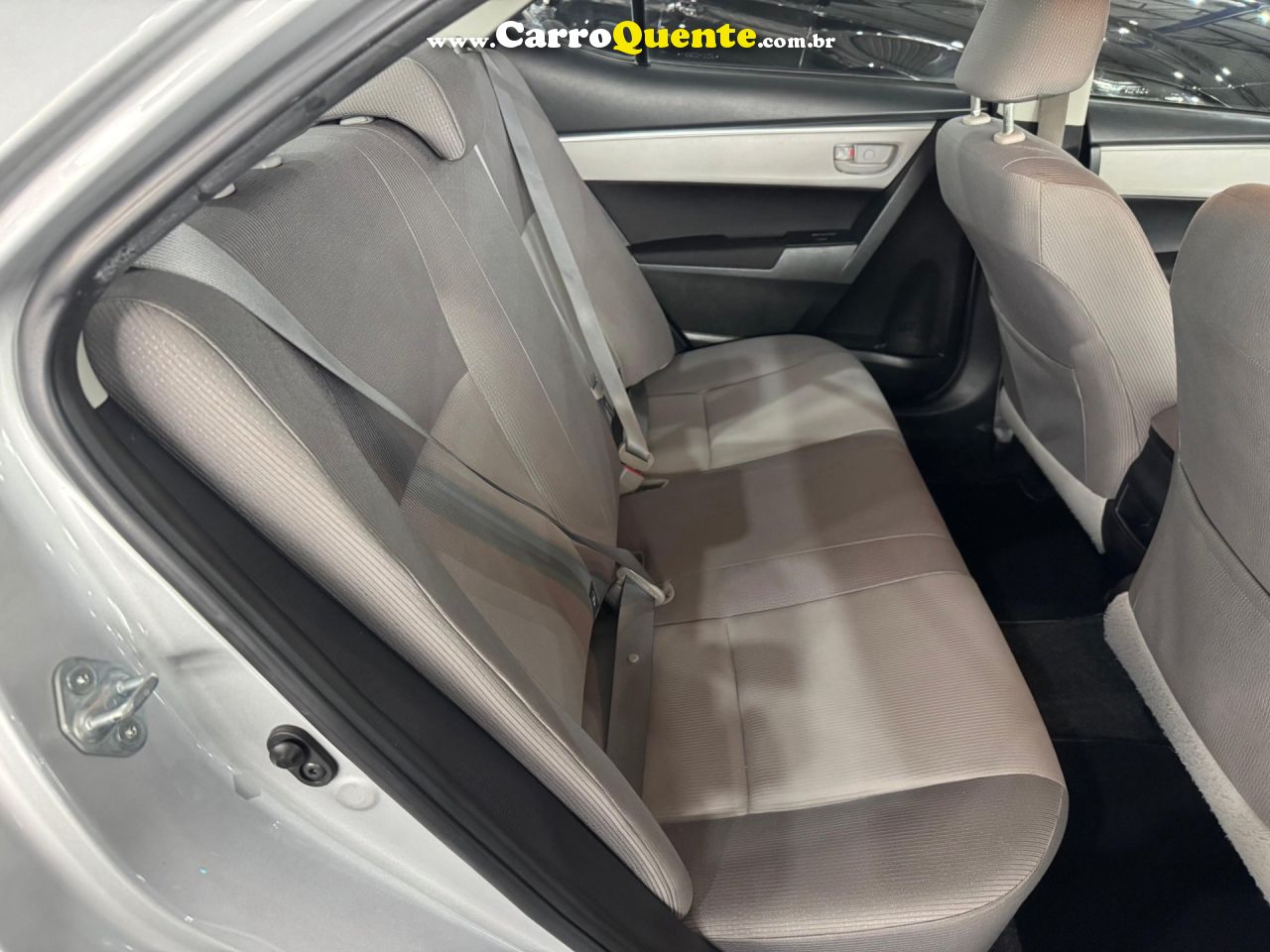 TOYOTA COROLLA 1.8 GLI 16V 2018 - Loja