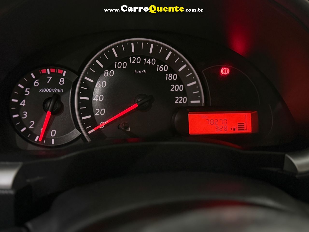NISSAN MARCH 1.0 S 16V 2014 - Loja
