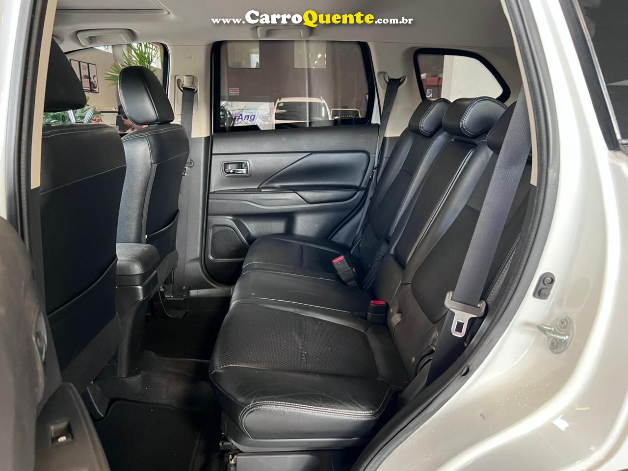 MITSUBISHI OUTLANDER 2.2 4X4 16V 2016 - Loja
