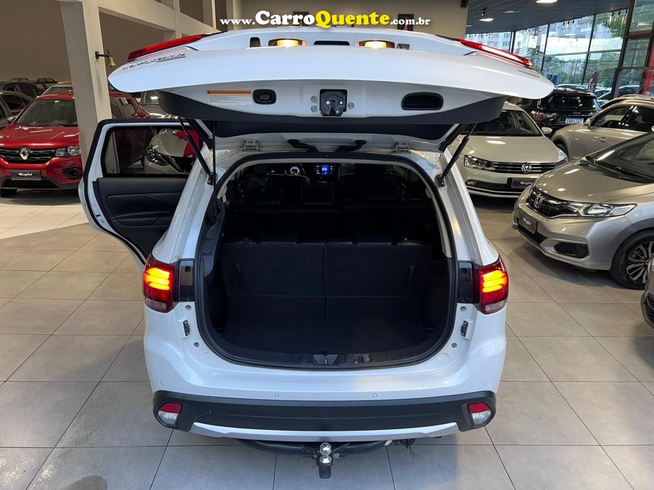 MITSUBISHI OUTLANDER 2.2 4X4 16V 2016 - Loja