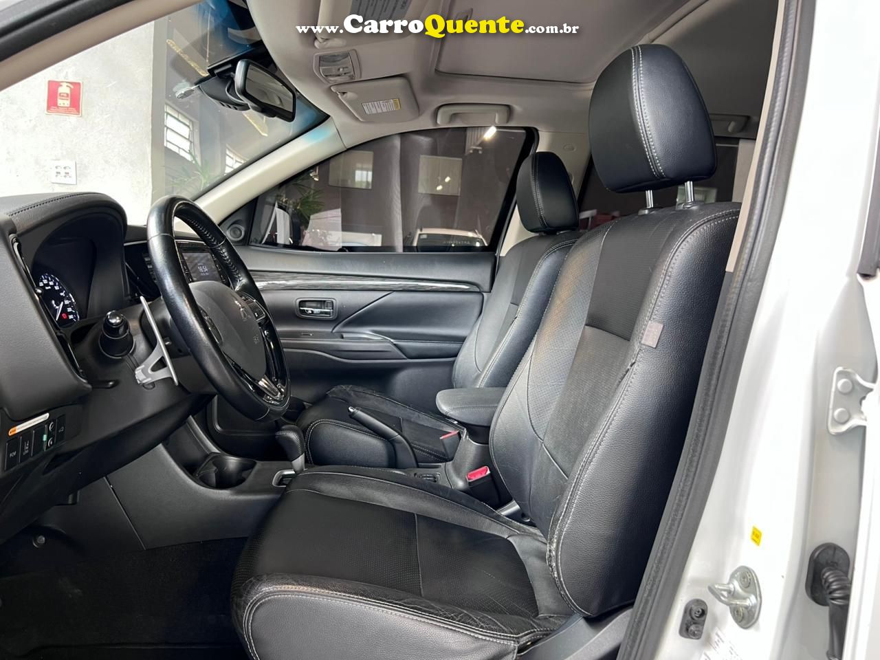 MITSUBISHI OUTLANDER 2.2 4X4 16V 2016 - Loja