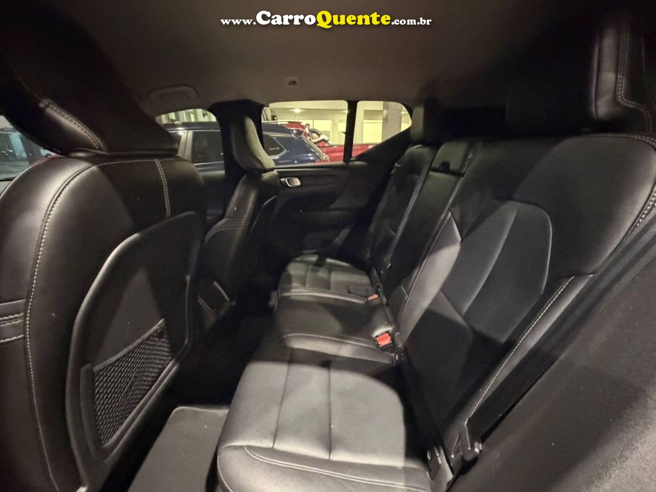 VOLVO XC40 2.0 T4 2019 - Loja