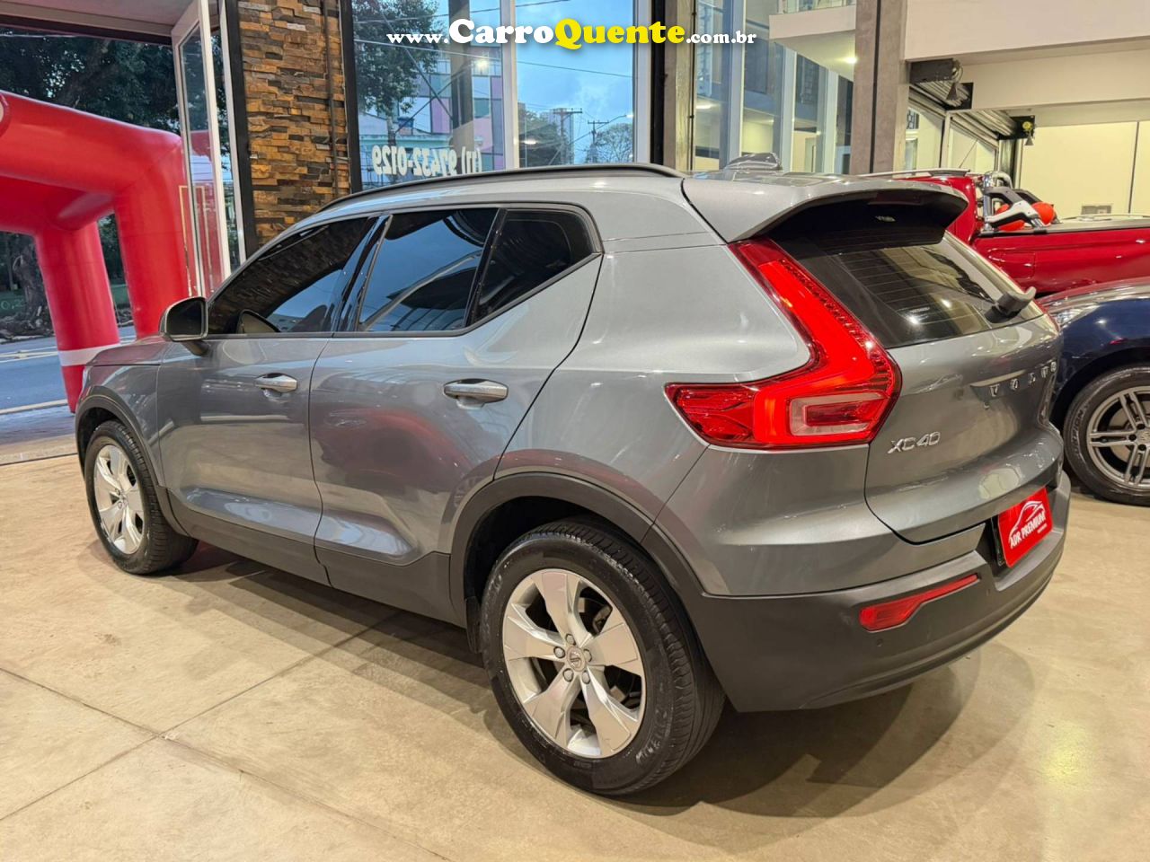 VOLVO XC40 2.0 T4 2019 - Loja