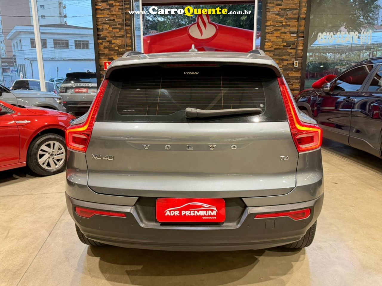 VOLVO XC40 2.0 T4 2019 - Loja