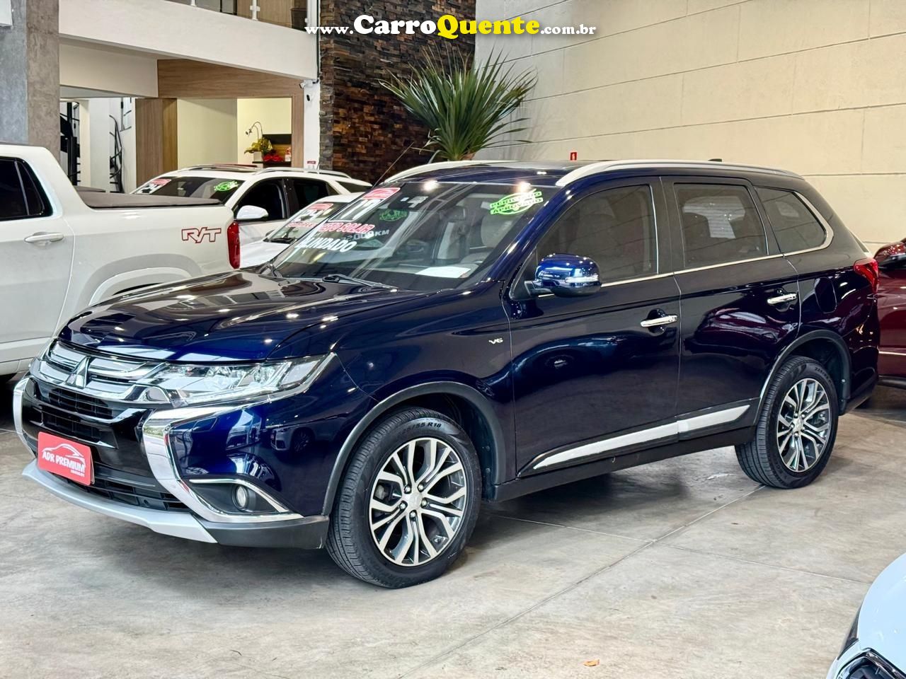 MITSUBISHI OUTLANDER 3.0 GT 4X4 V6 24V 2017 - Loja