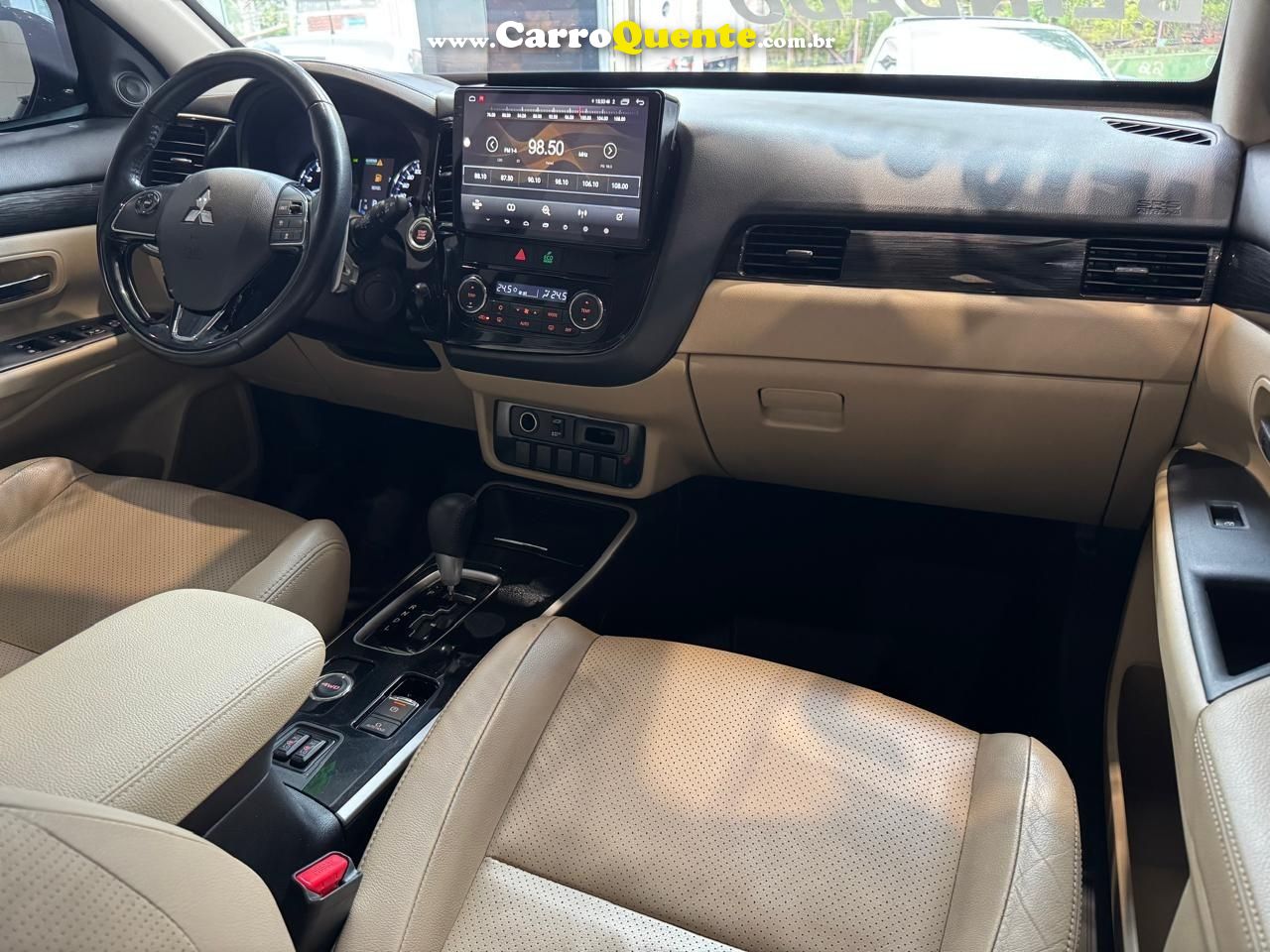 MITSUBISHI OUTLANDER 3.0 GT 4X4 V6 24V 2017 - Loja