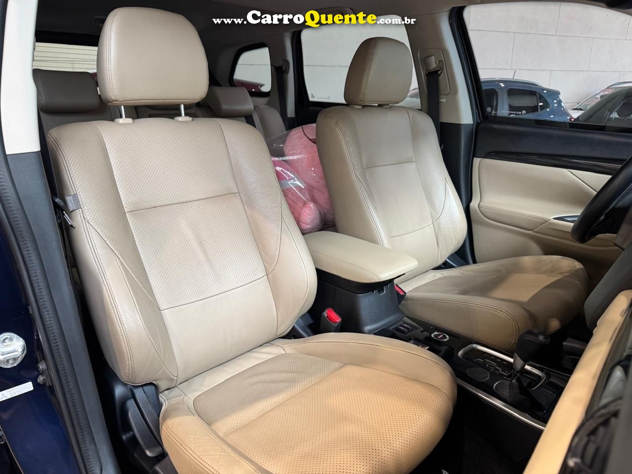 MITSUBISHI OUTLANDER 3.0 GT 4X4 V6 24V 2017 - Loja