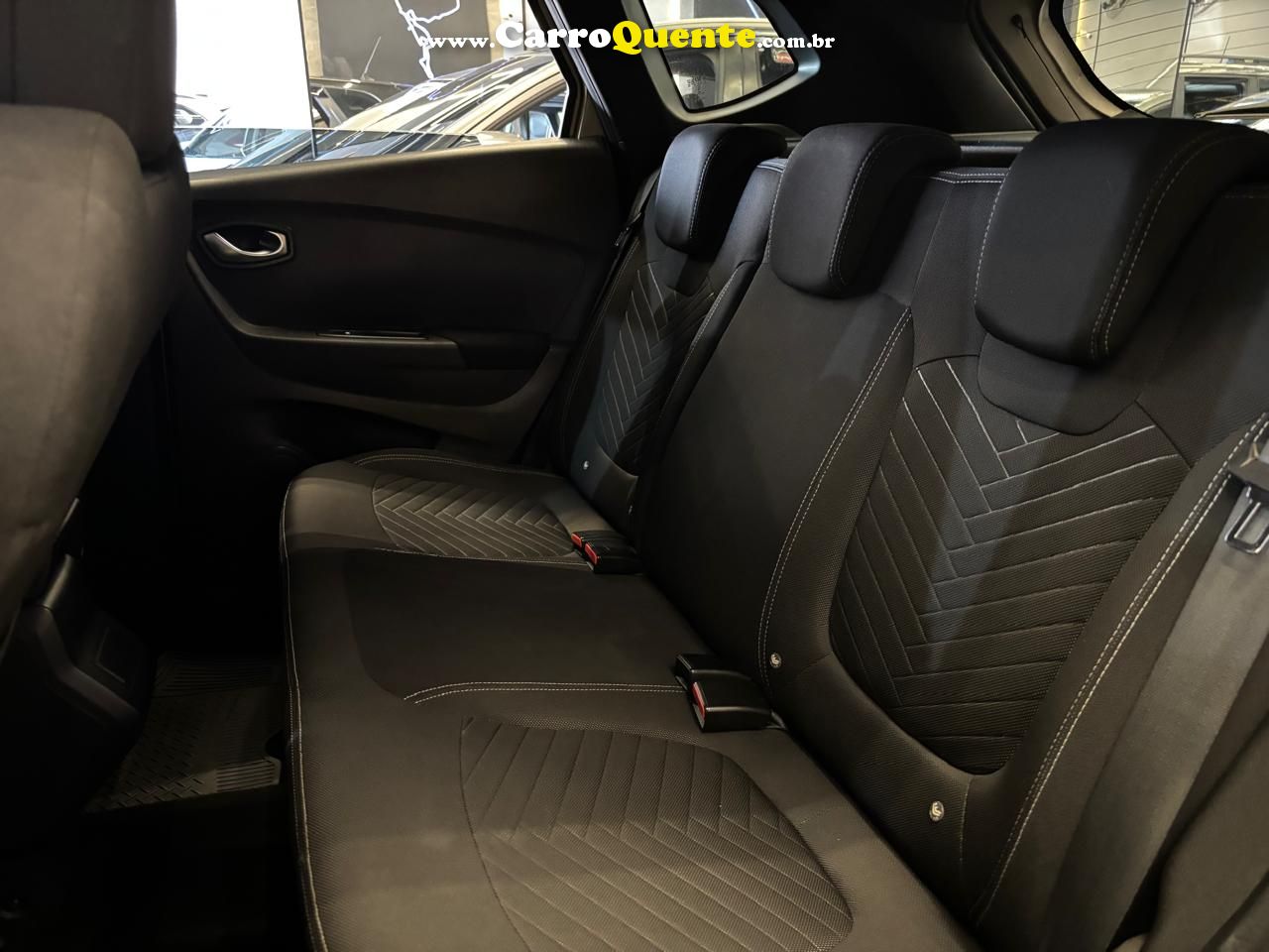 RENAULT CAPTUR 1.3 TCE ZEN 2022 - Loja