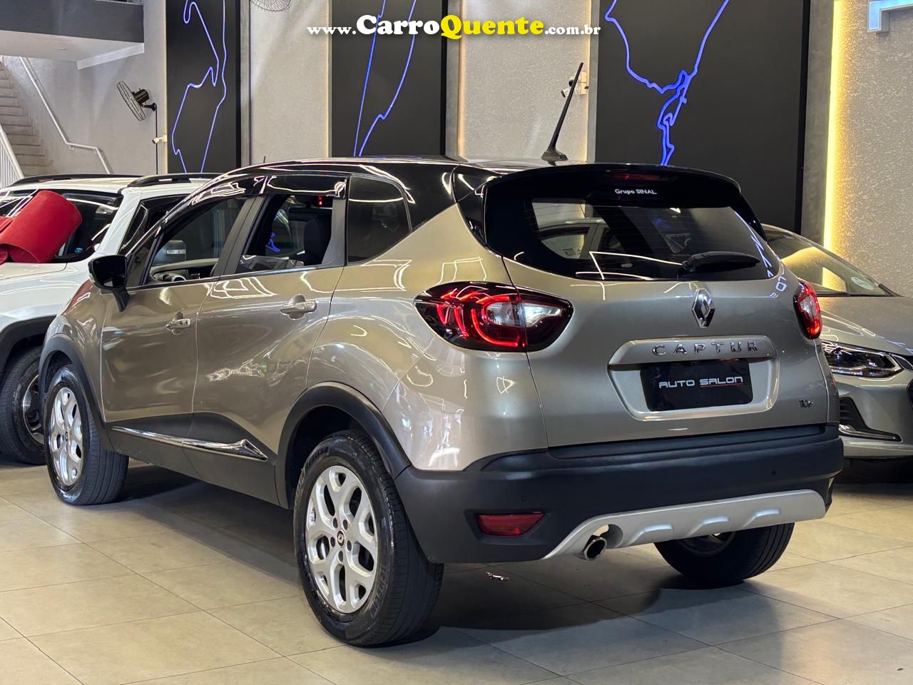 RENAULT CAPTUR 1.3 TCE ZEN 2022 - Loja
