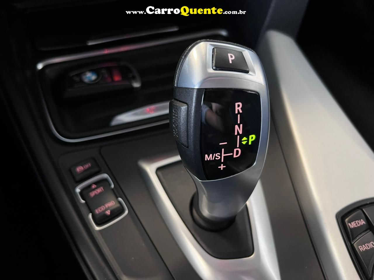 BMW 320i 2.0 16V TURBO 2014 - Loja