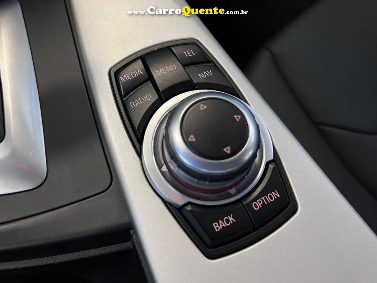 BMW 320i 2.0 16V TURBO 2014 - Loja