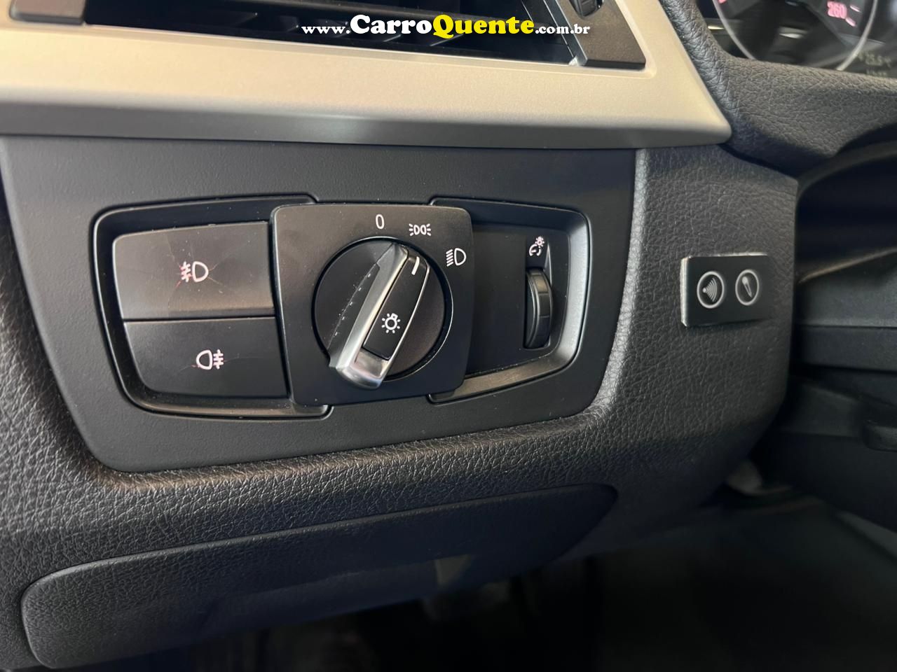 BMW 320i 2.0 16V TURBO 2014 - Loja