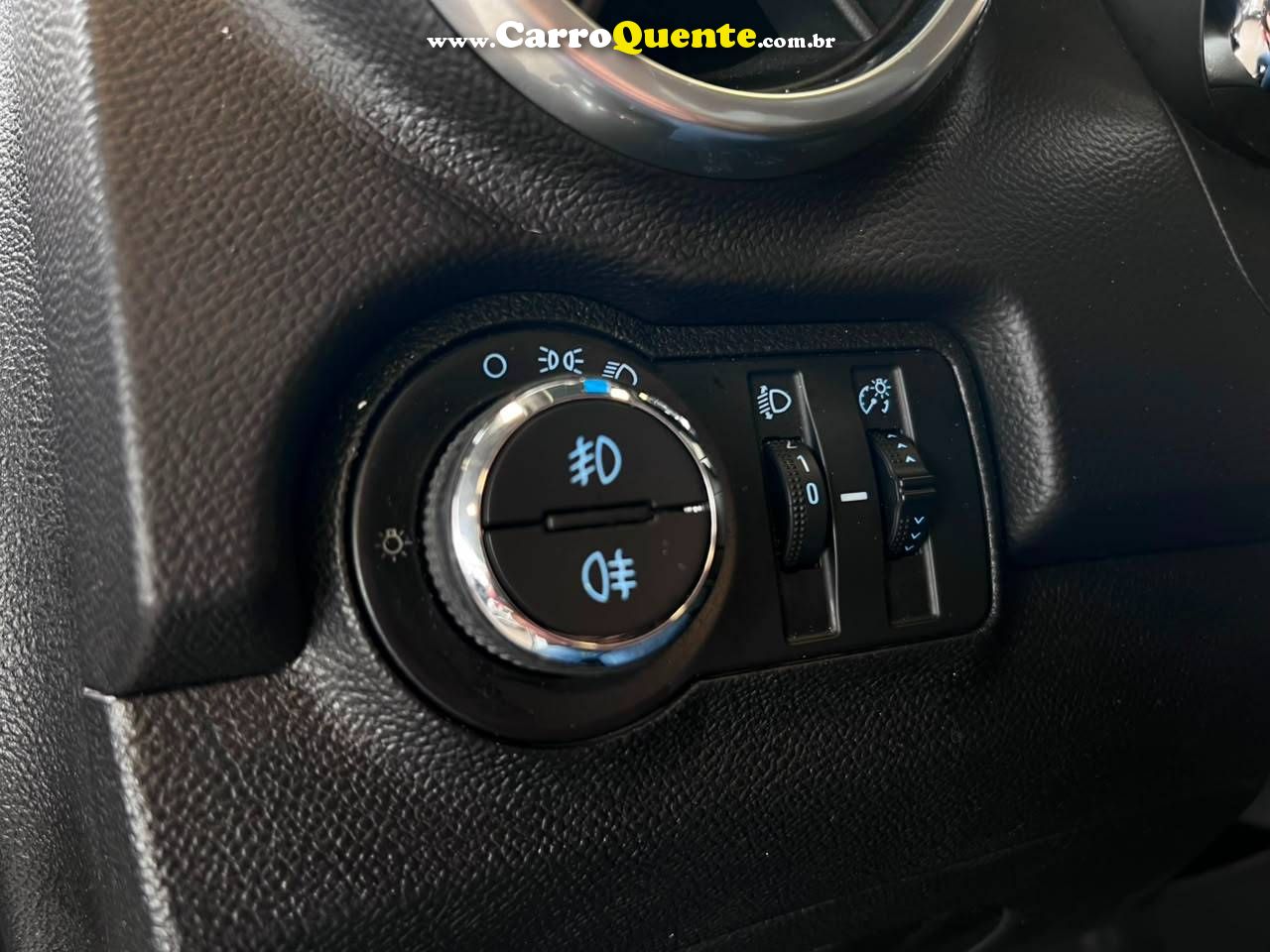 CHEVROLET TRACKER 1.8 MPFI LTZ 4X2 16V 2015 - Loja