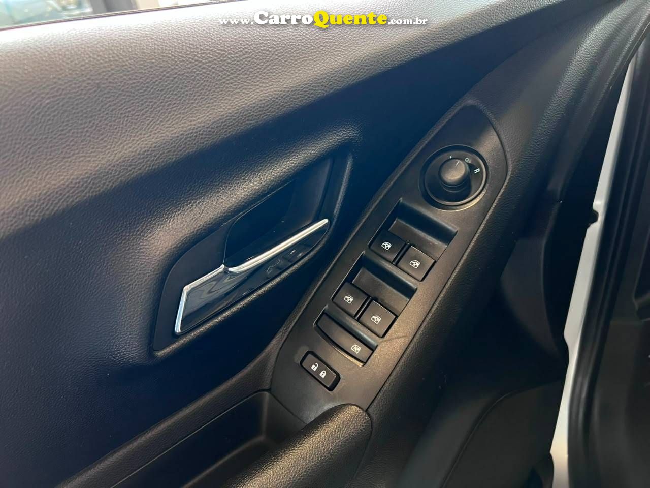CHEVROLET TRACKER 1.8 MPFI LTZ 4X2 16V 2015 - Loja