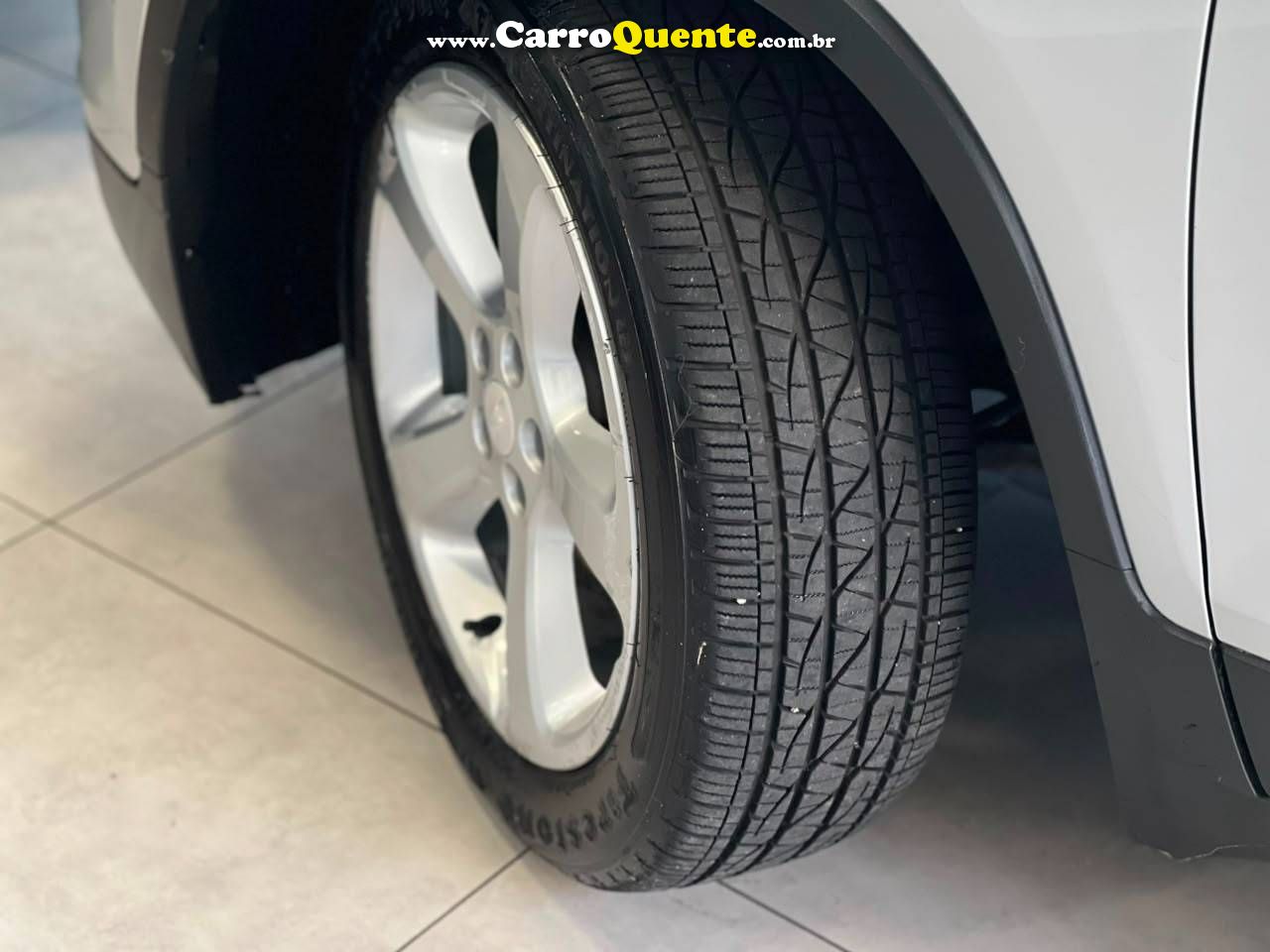CHEVROLET TRACKER 1.8 MPFI LTZ 4X2 16V 2015 - Loja