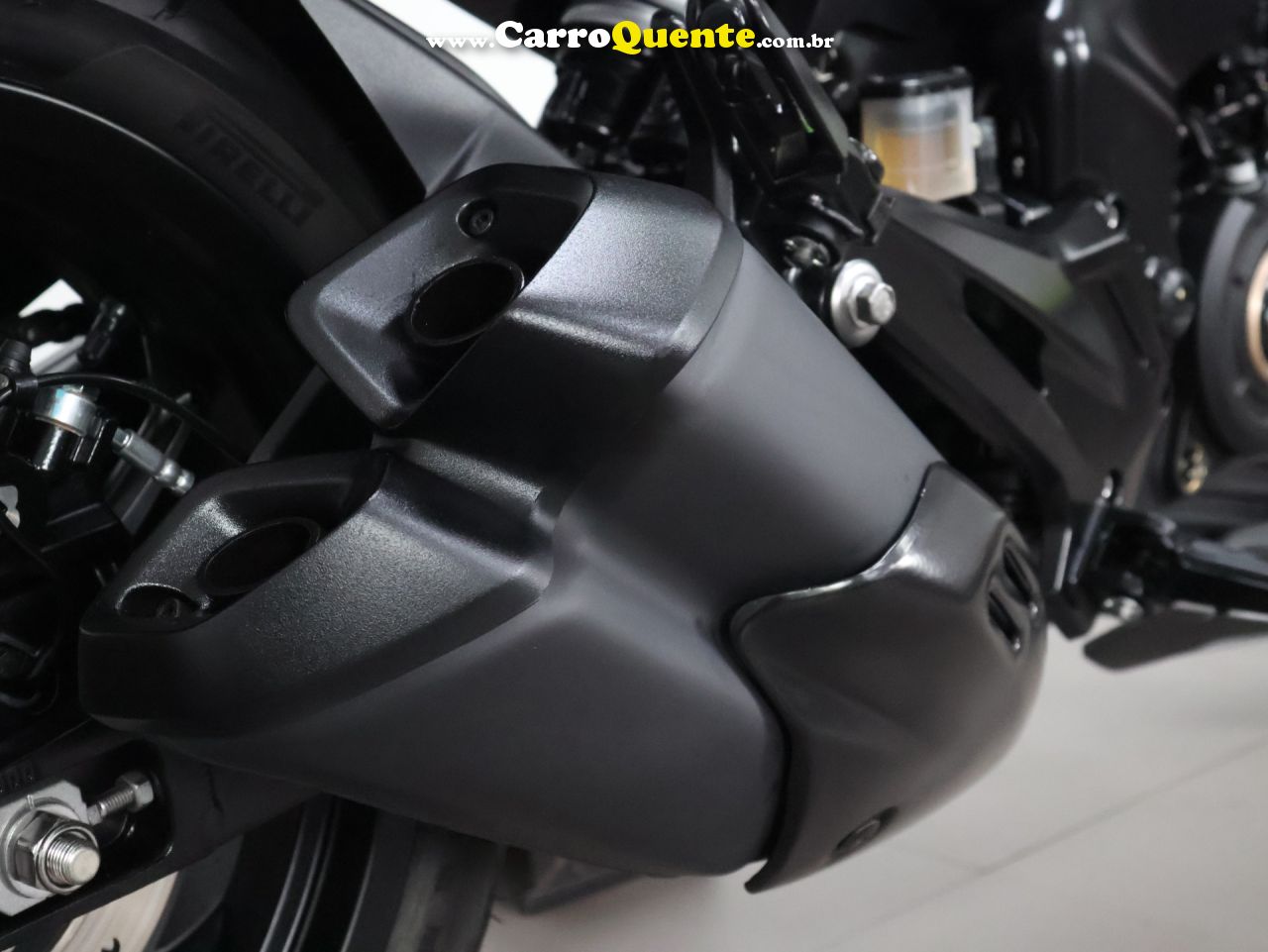 BAJAJ DOMINAR 400 ABS 2023 - Loja