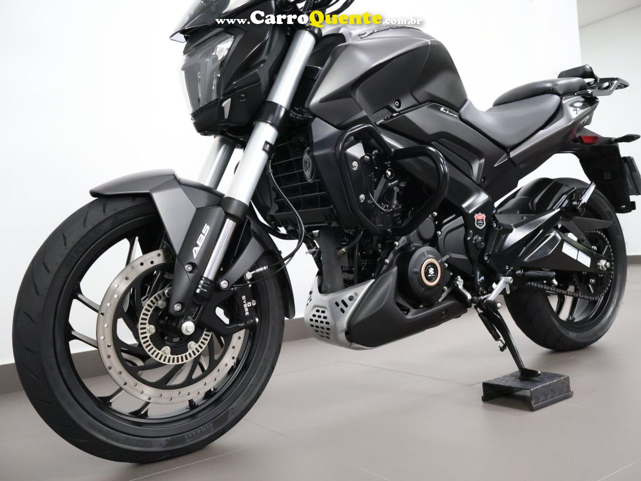 BAJAJ DOMINAR 400 ABS 2023 - Loja