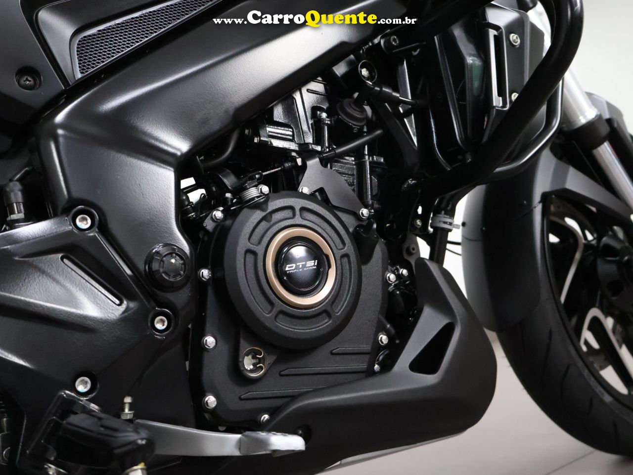 BAJAJ DOMINAR 400 ABS 2023 - Loja