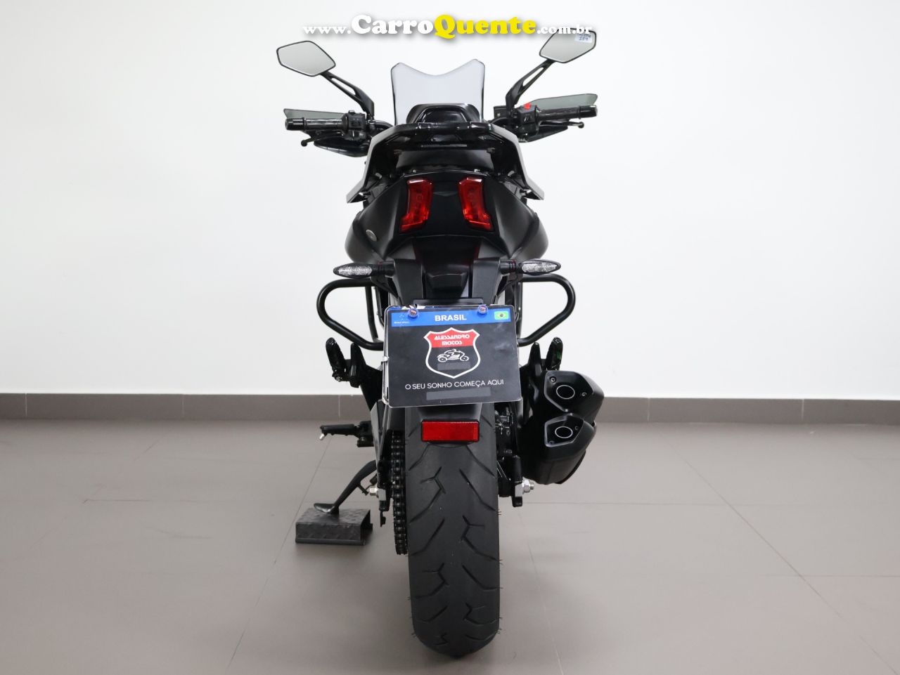 BAJAJ DOMINAR 400 ABS 2023 - Loja