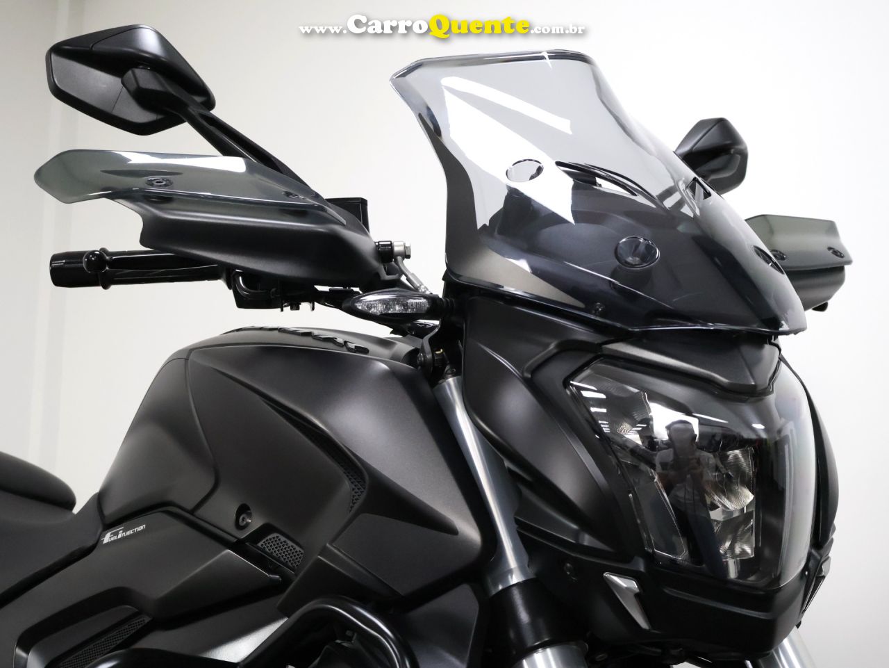 BAJAJ DOMINAR 400 ABS 2023 - Loja