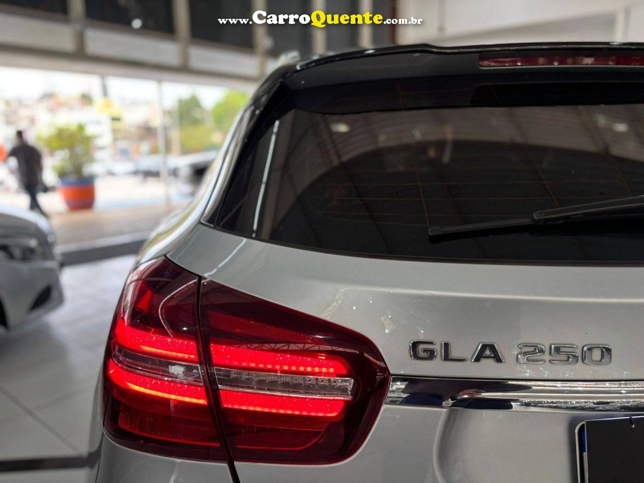 MERCEDES-BENZ GLA 250 2.0 CGI SPORT 7G-DCT 2019 - Loja