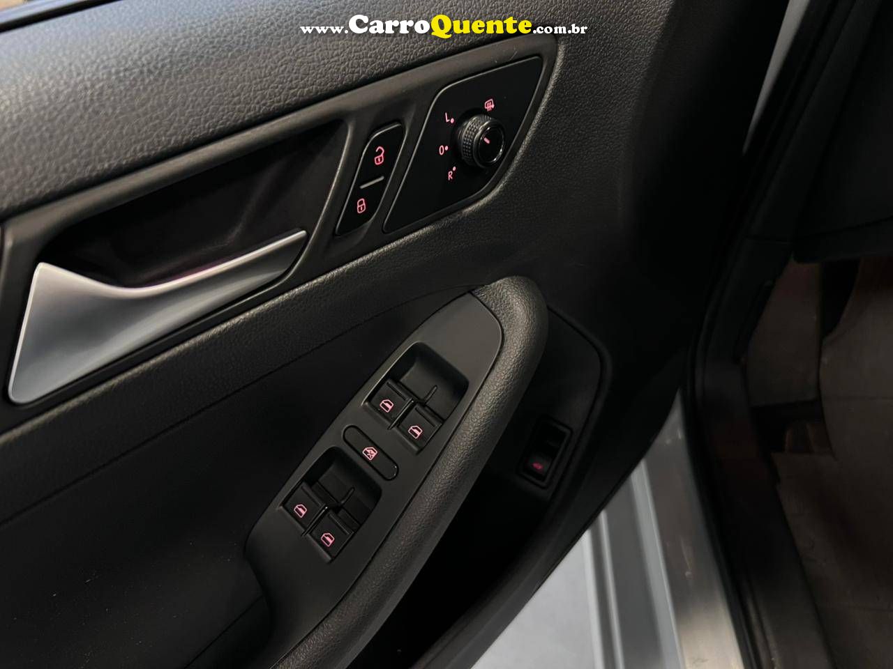 VOLKSWAGEN JETTA 1.4 16V TSI COMFORTLINE 2018 - Loja