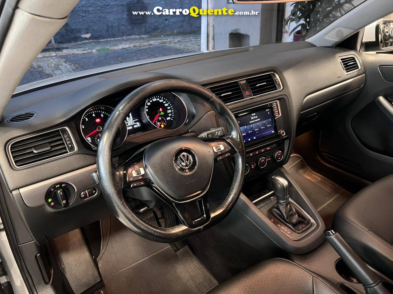 VOLKSWAGEN JETTA 1.4 16V TSI COMFORTLINE 2018 - Loja