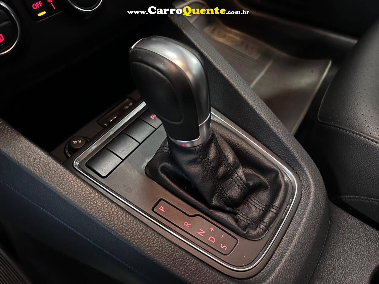 VOLKSWAGEN JETTA 1.4 16V TSI COMFORTLINE 2018 - Loja