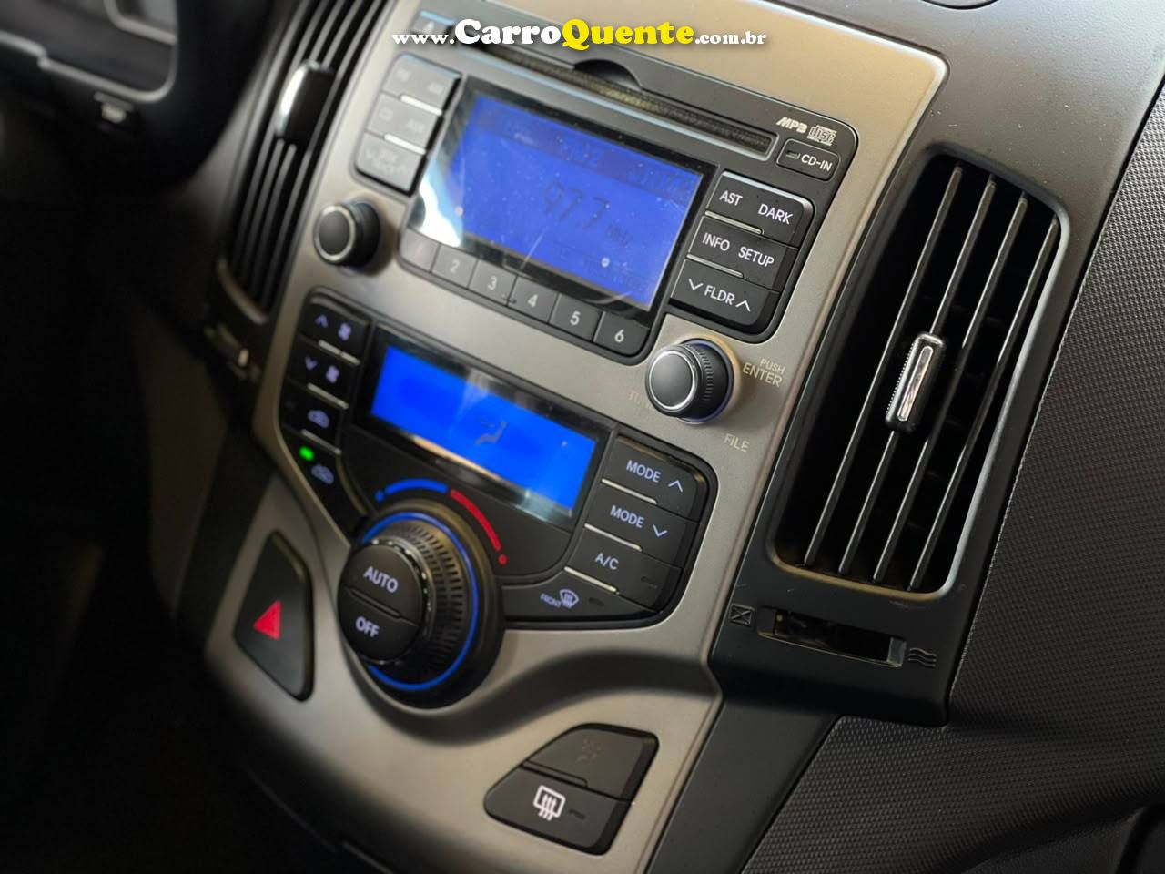 HYUNDAI I30 CW 2.0 MPFI GLS 16V 2011 - Loja