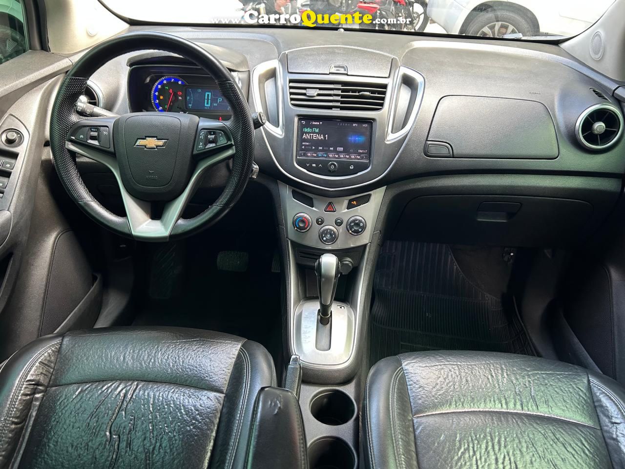 CHEVROLET   TRACKER LTZ 1.8 16V FLEX 4X2 AUT.   BRANCO 2014 1.8 FLEX - Loja