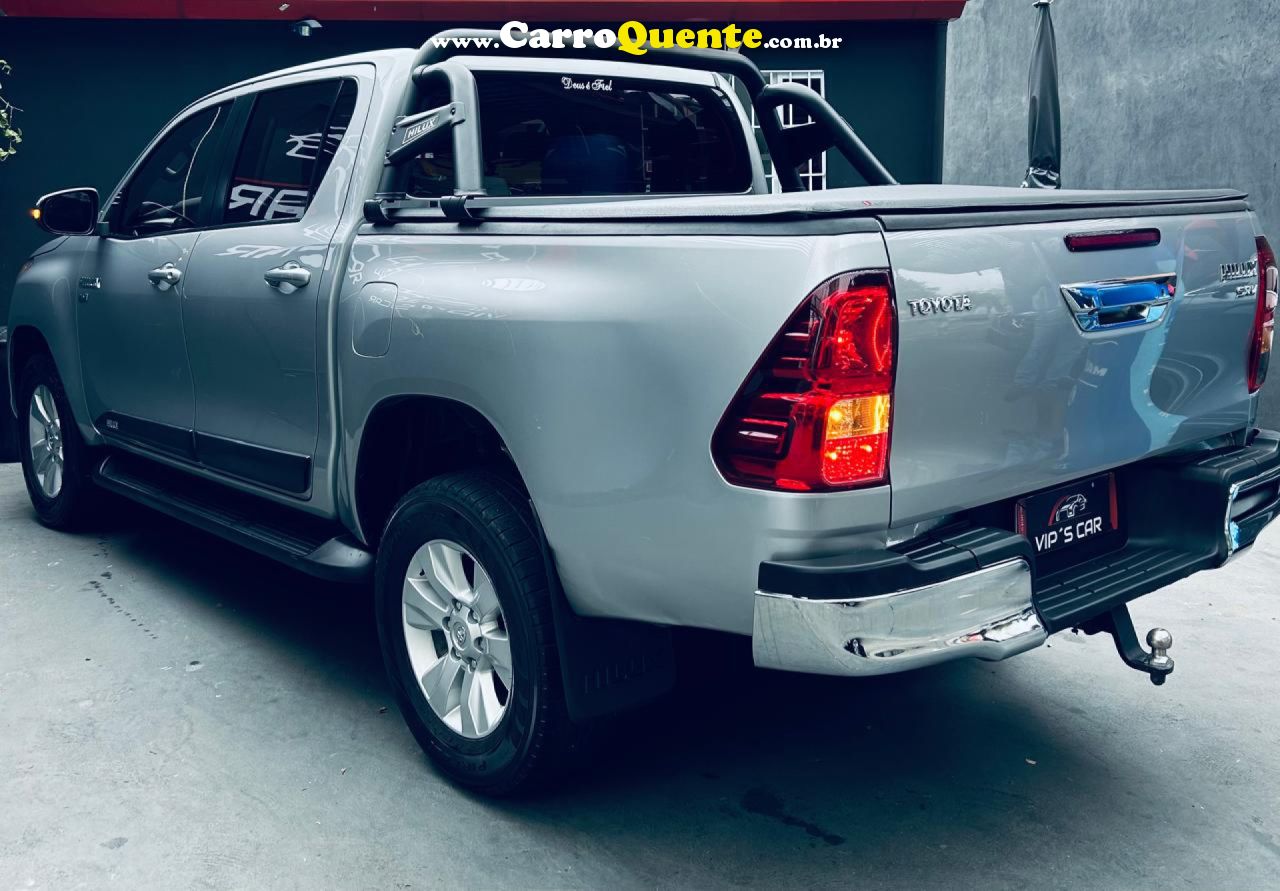 TOYOTA   HILUX SW4 SRV 4X2 2.7 FLEX 16V AUT.   PRATA 2018 2.7 FLEX - Loja
