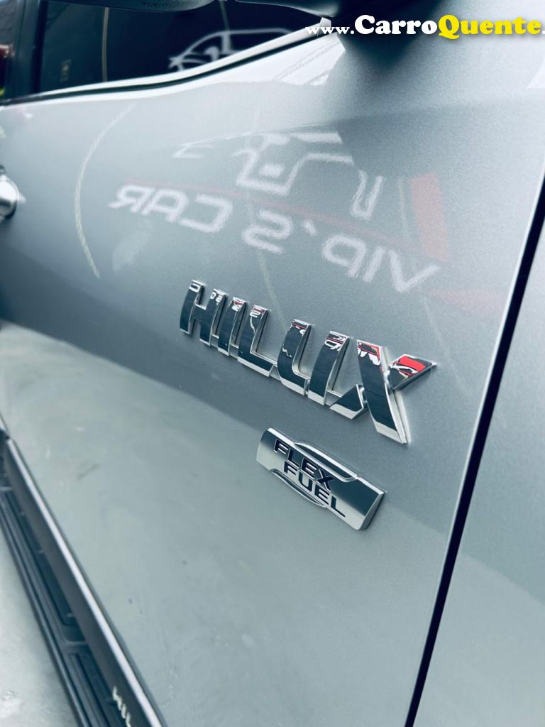 TOYOTA   HILUX SW4 SRV 4X2 2.7 FLEX 16V AUT.   PRATA 2018 2.7 FLEX - Loja