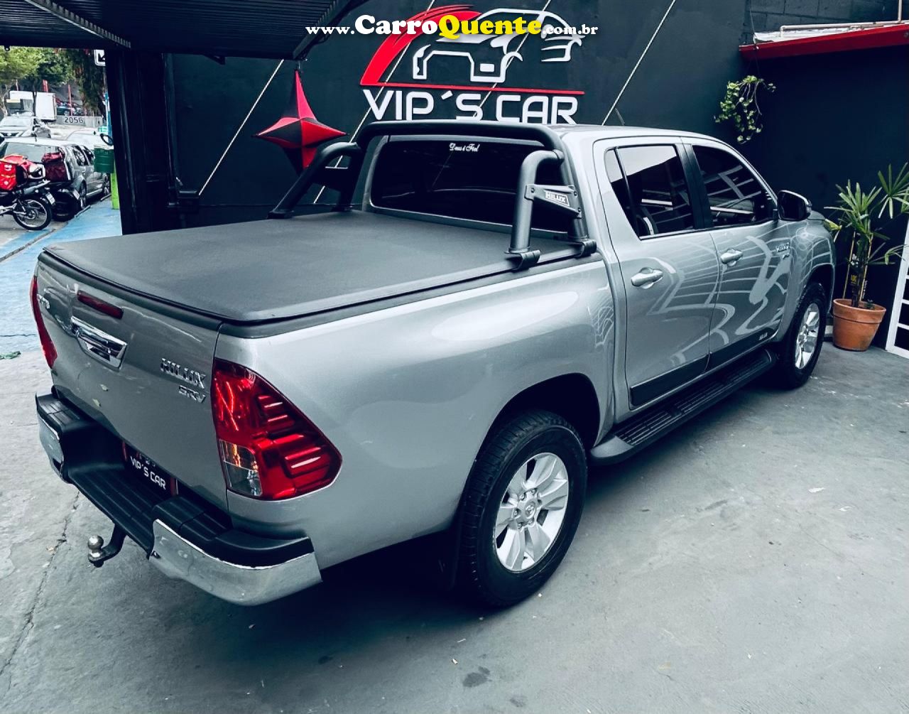 TOYOTA   HILUX SW4 SRV 4X2 2.7 FLEX 16V AUT.   PRATA 2018 2.7 FLEX - Loja