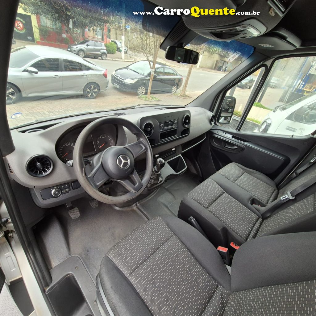 MERCEDES-BENZ   SPRINTER 416 VAN L. T.A. 10L 2.2 DIESEL   PRATA 2022 2.2 DIESEL - Loja