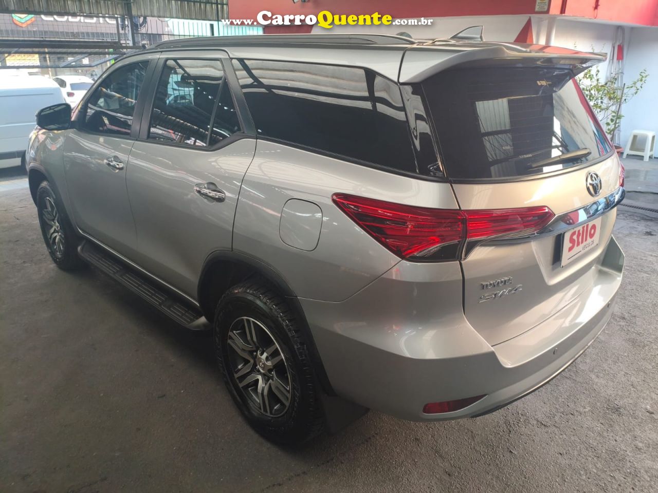 TOYOTA   HILUX SW4 SRV 4X2 2.7 FLEX 16V AUT.   PRATA 2020 2.7 FLEX - Loja