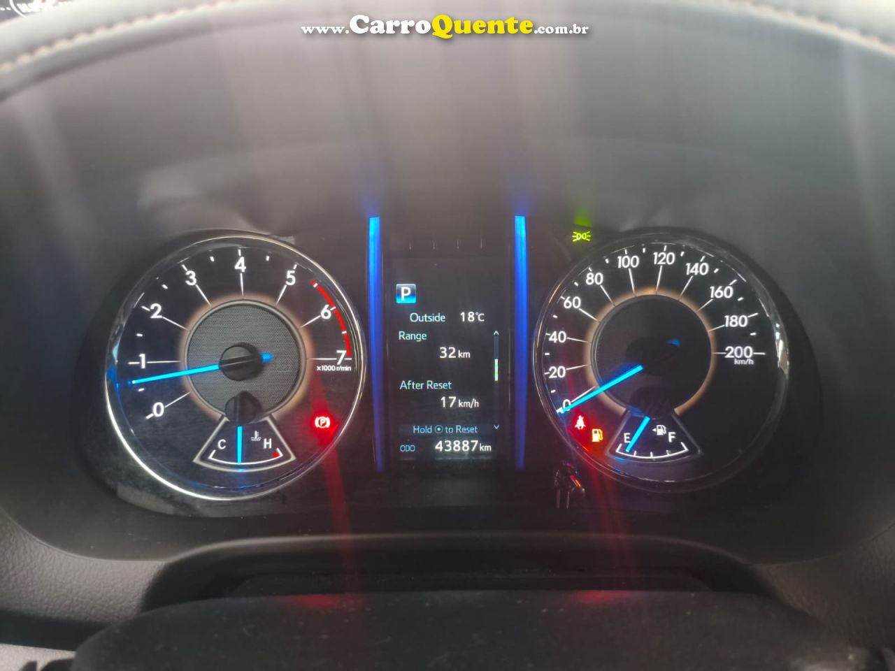 TOYOTA   HILUX SW4 SRV 4X2 2.7 FLEX 16V AUT.   PRATA 2020 2.7 FLEX - Loja