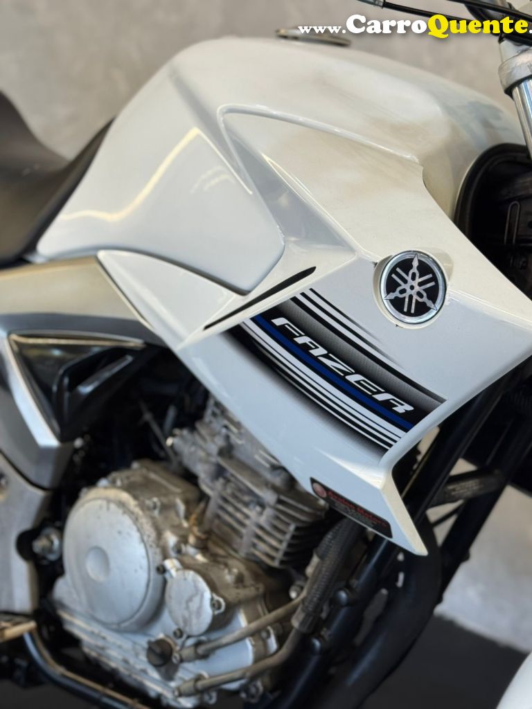 YAMAHA    FAZER YS250   BRANCO 2015 250 GASOLINA - Loja