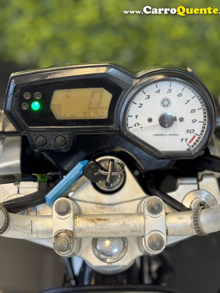 YAMAHA    FAZER YS250   BRANCO 2015 250 GASOLINA - Loja