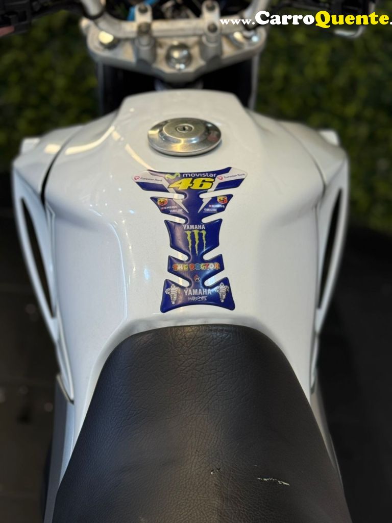 YAMAHA    FAZER YS250   BRANCO 2015 250 GASOLINA - Loja