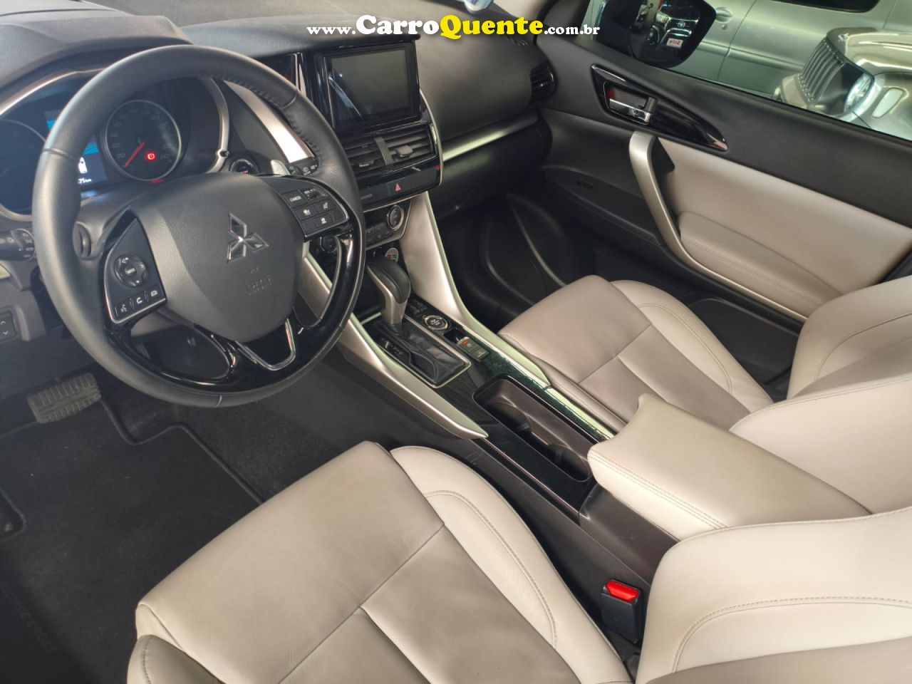 MITSUBISHI   ECLIPSE CROSS HPE 1.5 16V 165CV AUT.   PRETO 2023 1.5 GASOLINA - Loja