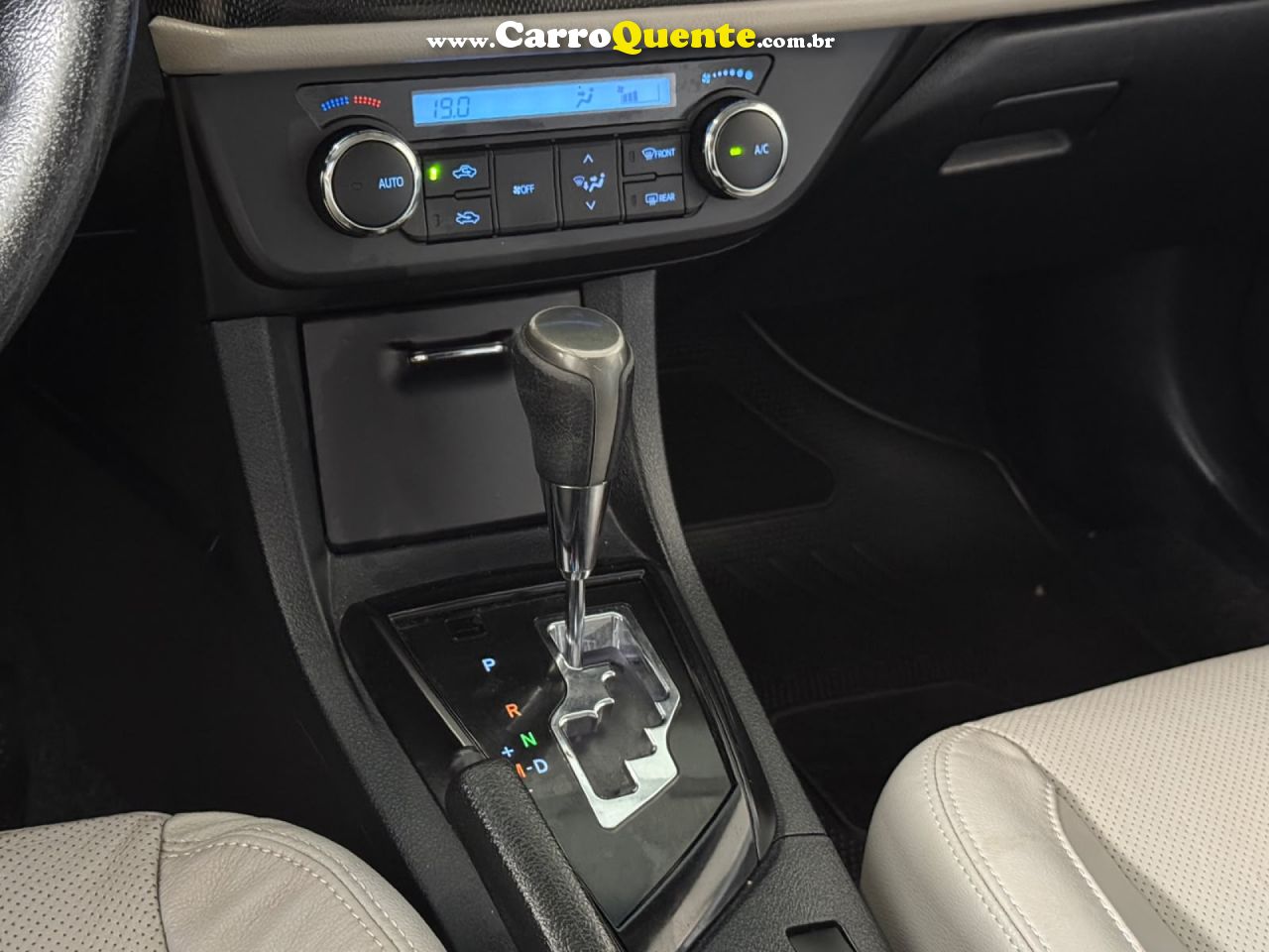 TOYOTA   COROLLA XEI 2.0 FLEX 16V AUT.   BRANCO 2016 2.0 FLEX - Loja