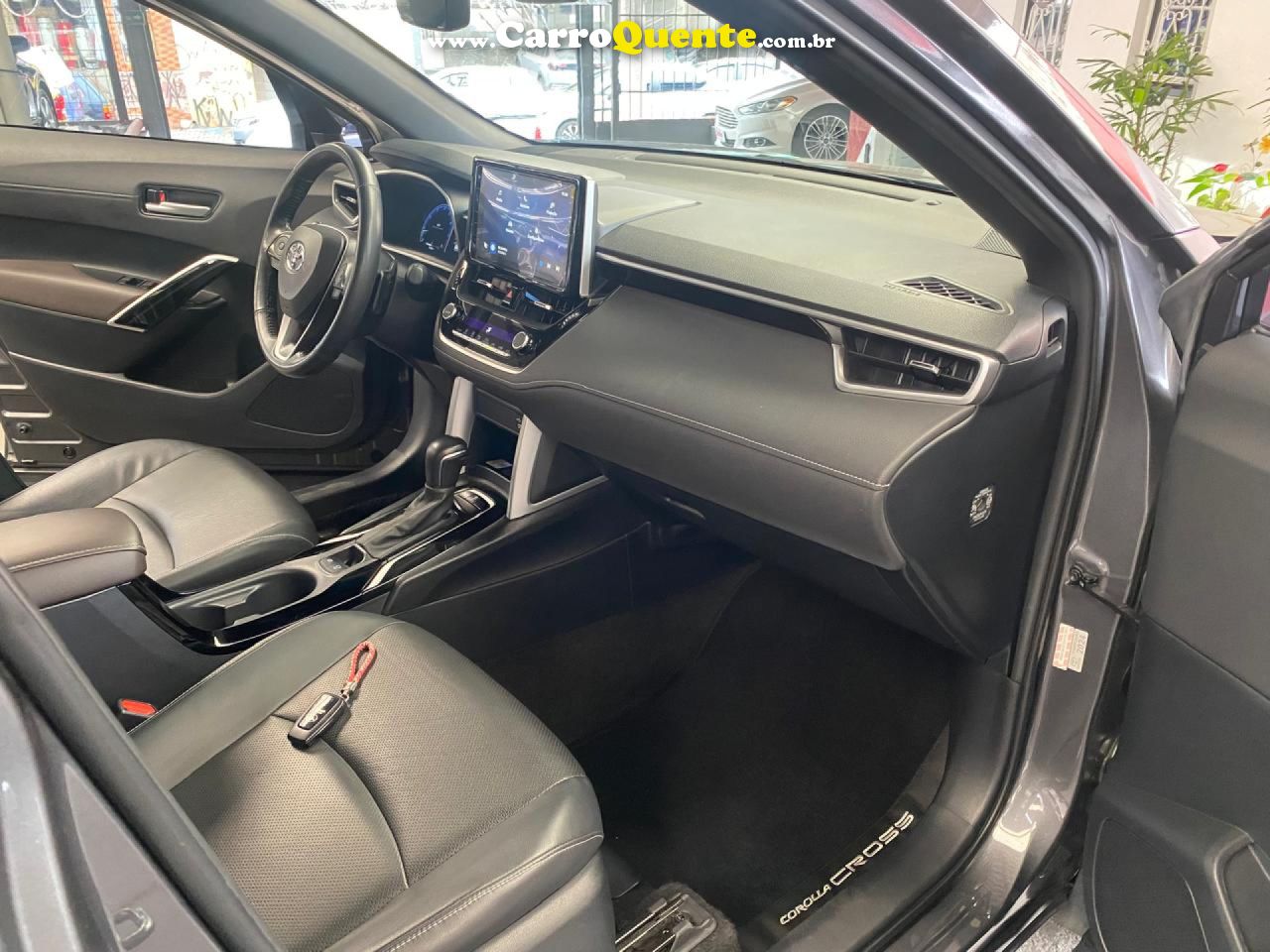 TOYOTA   COROLLA CROSS XRE 2.0 16V FLEX AUT.   CINZA 2025 2.0 FLEX - Loja